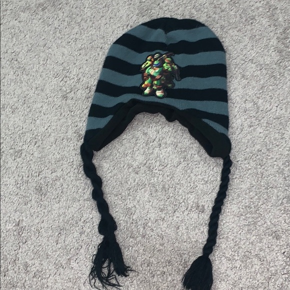 Set of Toddler Winter Hats and mittens - Picture 4 of 10